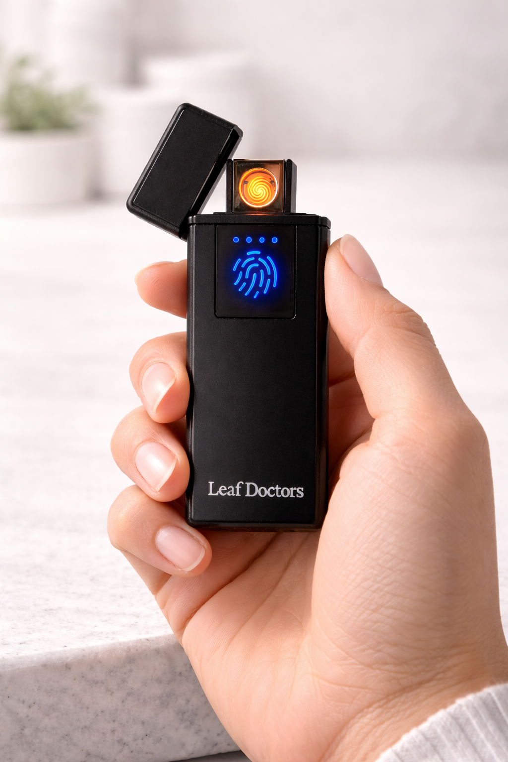 Leaf Doctors Electric Lighter (Black) Charger Included